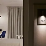 미코니안 앰배서더 릴레이&샤토 호텔 5*