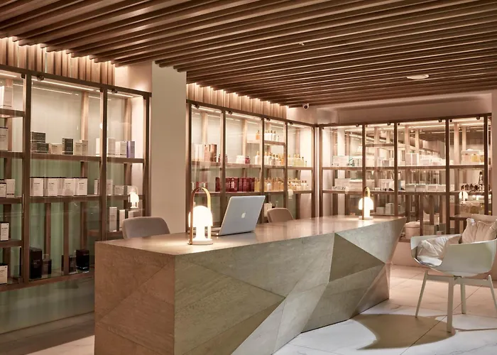 Myconian Ambassador Relais & Chateaux 5* Platis Yialos